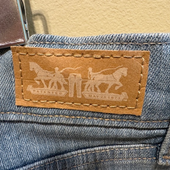 Levi’s Women’s Denim Jean Shorts Sz 10 - Picture 7 of 10